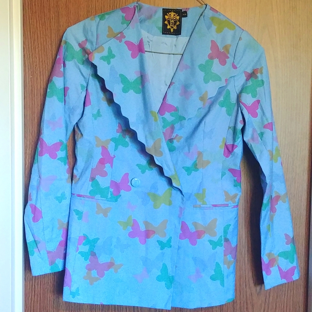 Nishe Scalloped Butterfly Jacket